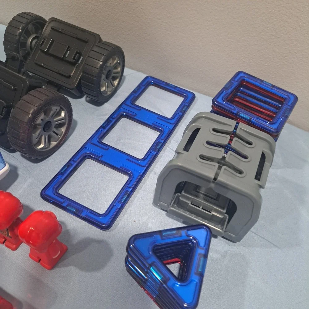 Magformers Police & Rescue Magnetic Building Set Wheels Figures STEM Toy